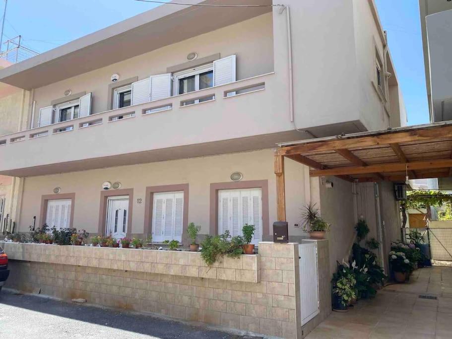 An Ideal 3 Bedroom Apartment In Heraklion - Crete Екстериор снимка